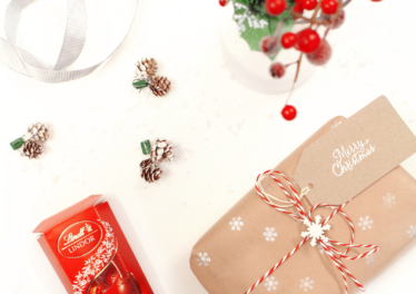 How to…DIY your own Christmas Wrapping Paper
